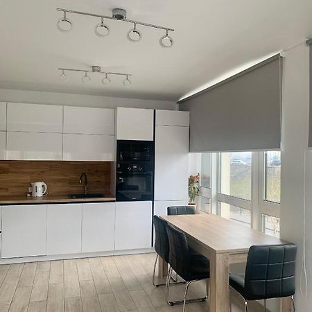 New 3 Rooms Apartment Near The Metro Station Киев Экстерьер фото