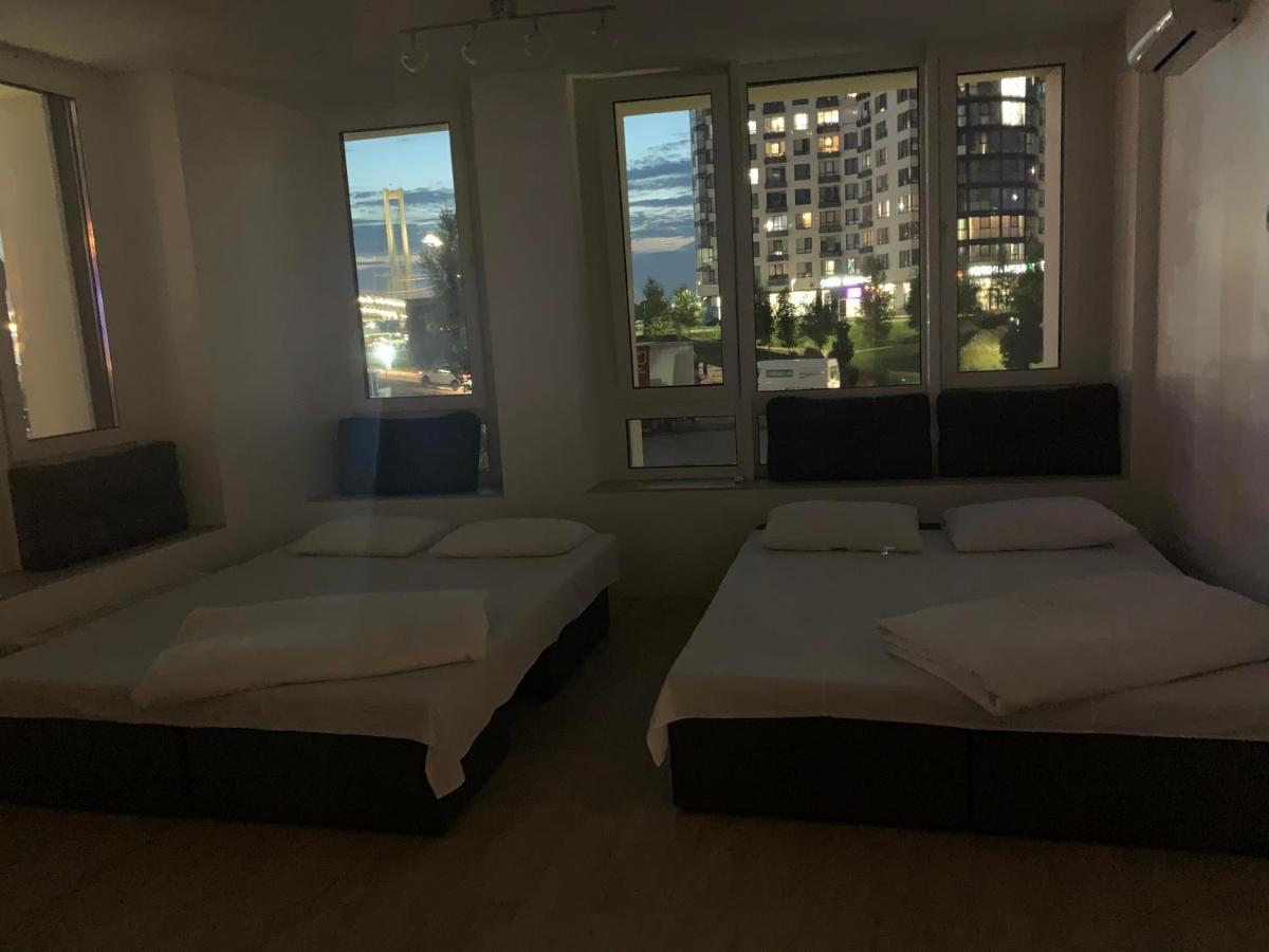 New 3 Rooms Apartment Near The Metro Station Киев Экстерьер фото