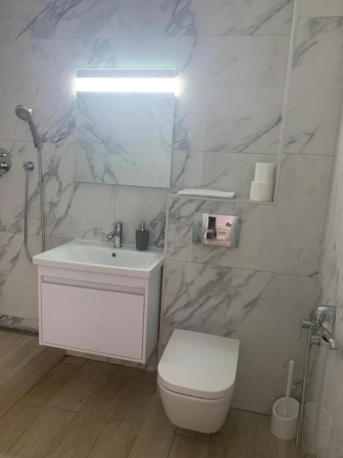 New 3 Rooms Apartment Near The Metro Station Киев Экстерьер фото