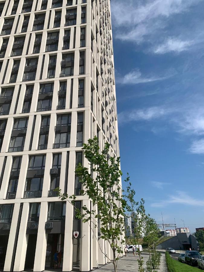 New 3 Rooms Apartment Near The Metro Station Киев Экстерьер фото